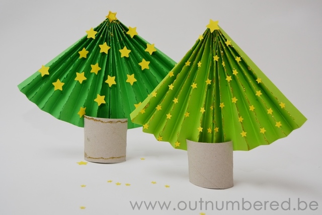 Paper Christmas Tree - Simple Christmas Crafts 